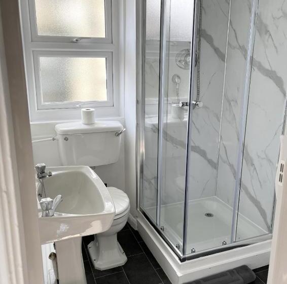 ペンション The Dozy Deer