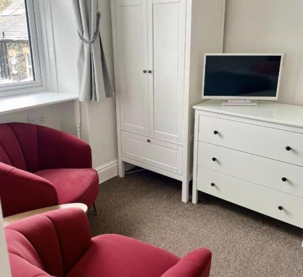 ペンション The Dozy Deer