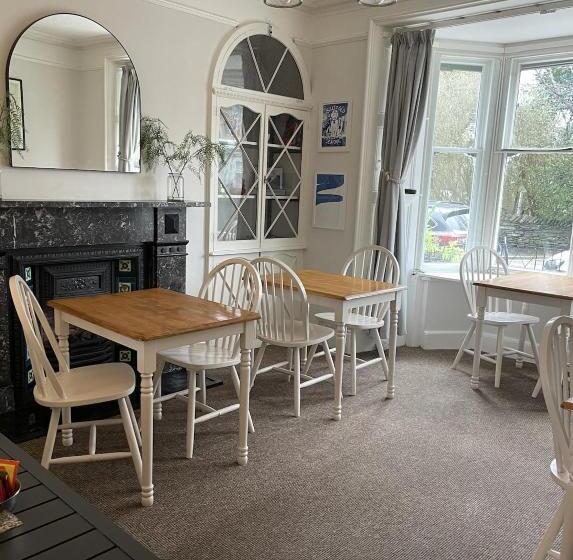 ペンション The Dozy Deer