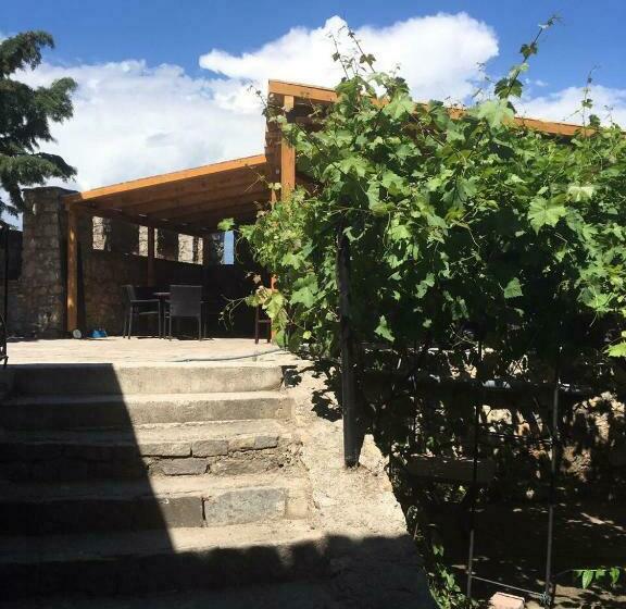 پانسیون Upper Gate Apartments