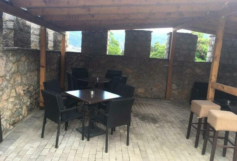 پانسیون Upper Gate Apartments