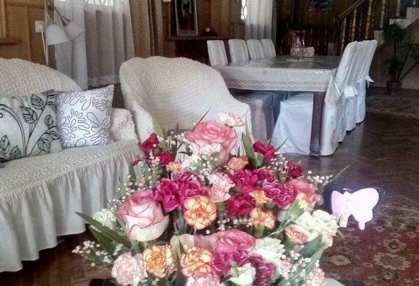 پانسیون Zugdidi House