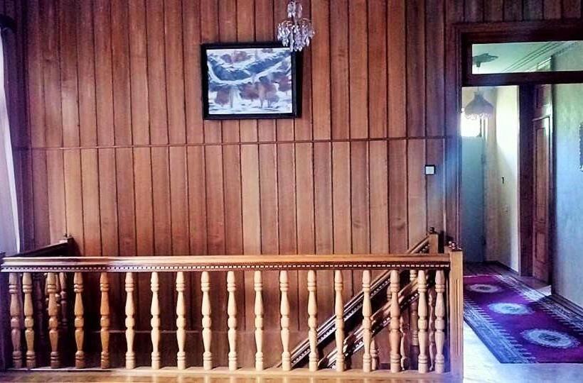پانسیون Zugdidi House