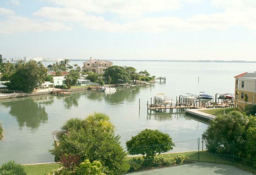 Sunrise Resort By Liberte