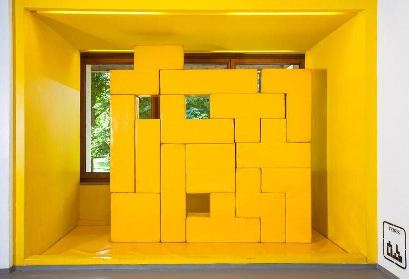 Youth Hostel Proteus Postojna