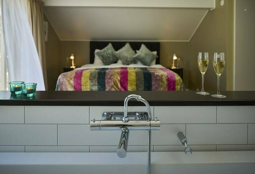 ホテル Djurönäset