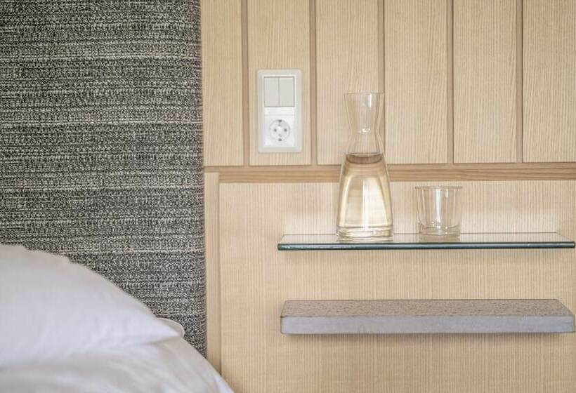 ホテル Djurönäset