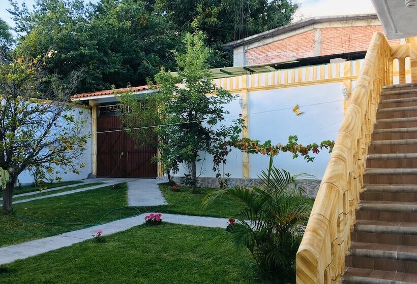 بنسيون Casa De Huéspedes Elim