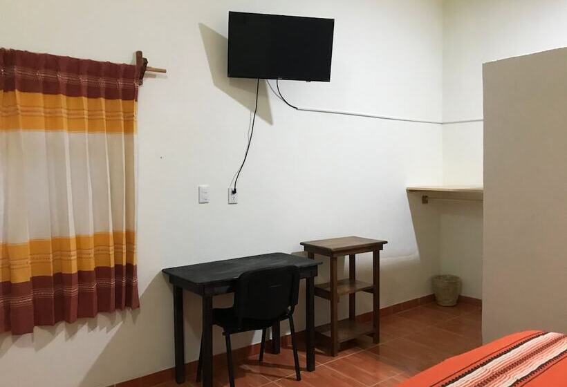 بنسيون Casa De Huéspedes Elim