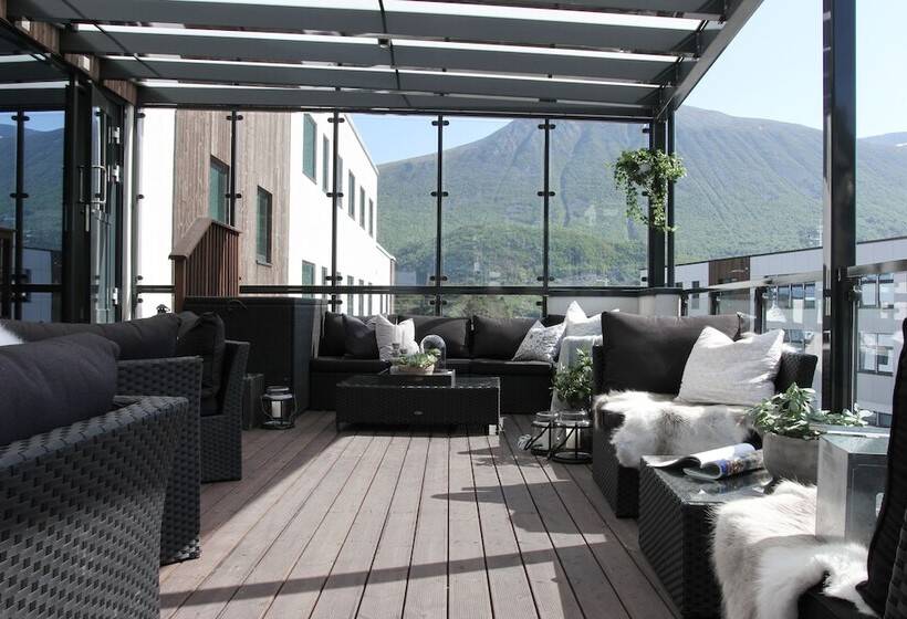 Brattvåg Fjordhotell