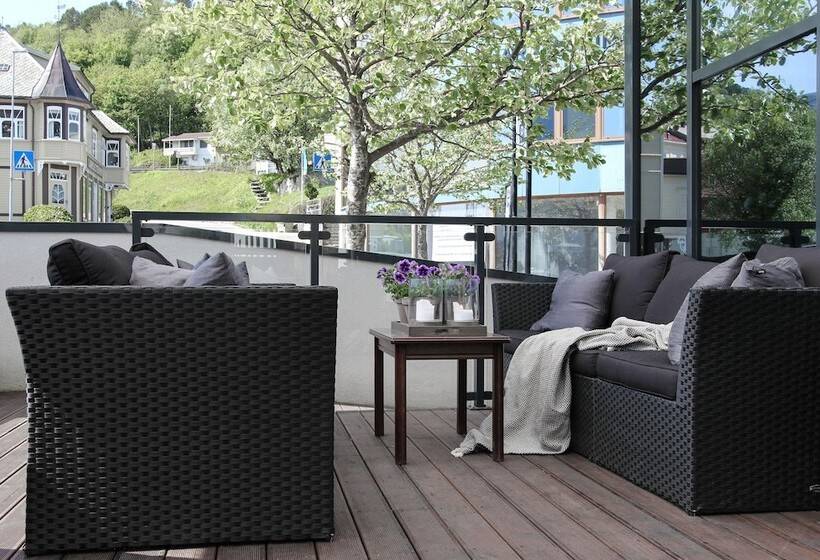 Brattvåg Fjordhotell