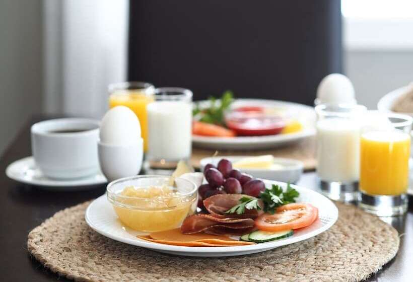 Brattvåg Fjordhotell