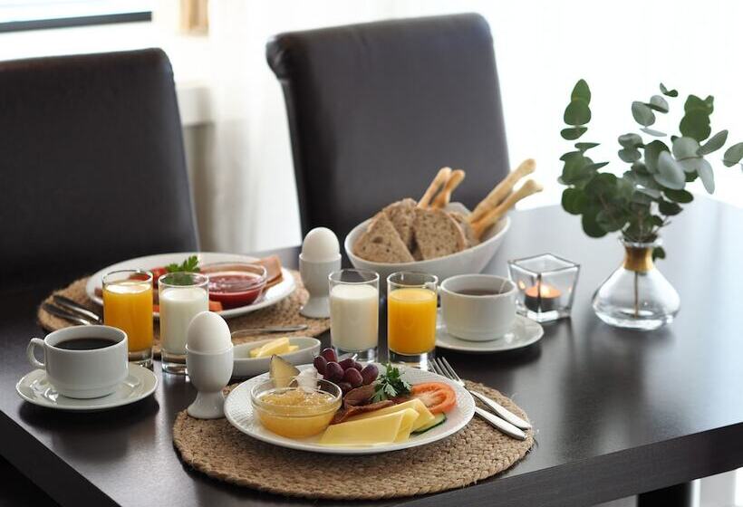 Brattvåg Fjordhotell