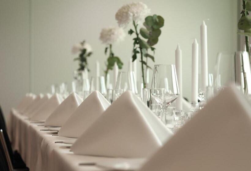 Brattvåg Fjordhotell