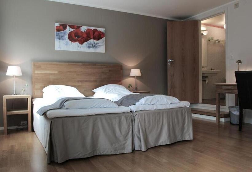 Brattvåg Fjordhotell