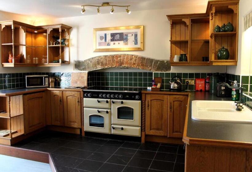 Embleton Spa Hotel & Apartments