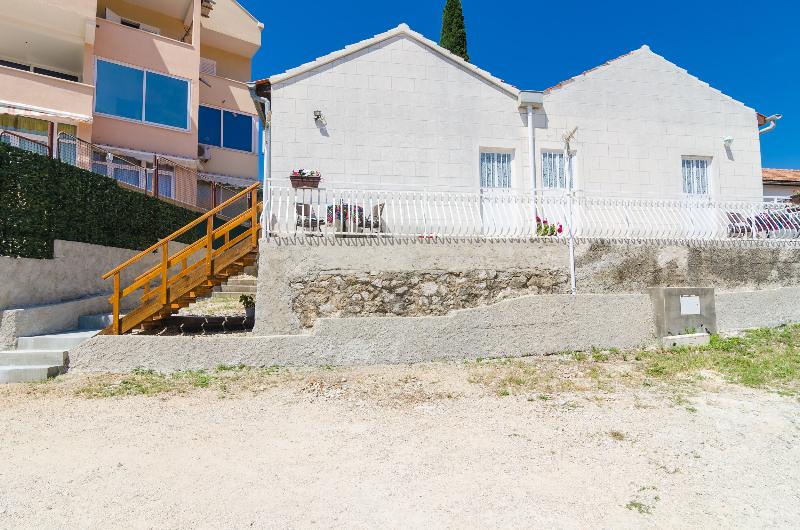 ホテル Apartments Grga