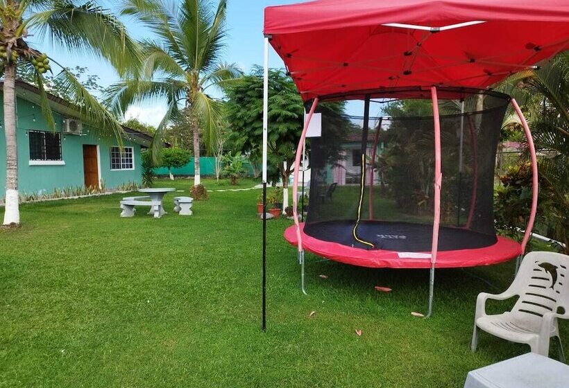 Отель Bed And Breakfast Little Italy