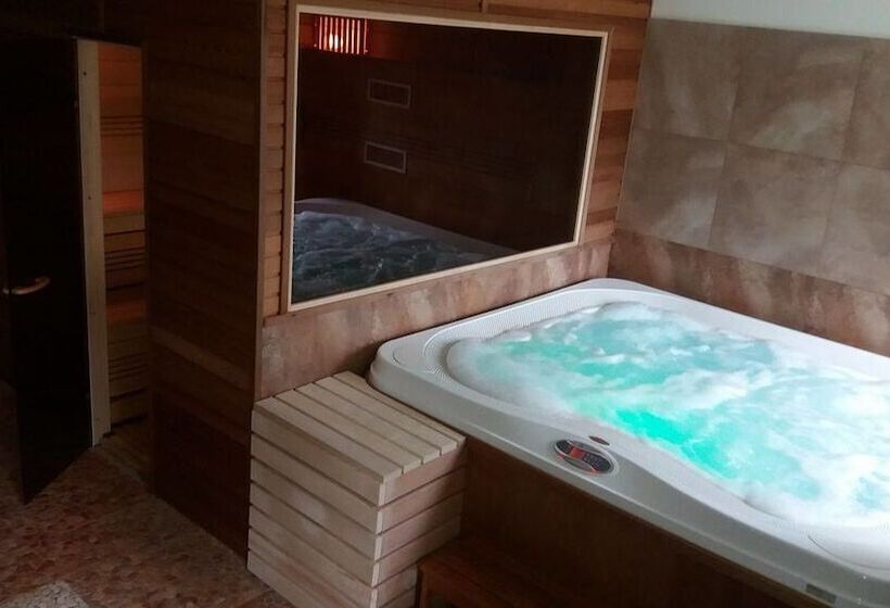 هتل Bistrampolis Manor