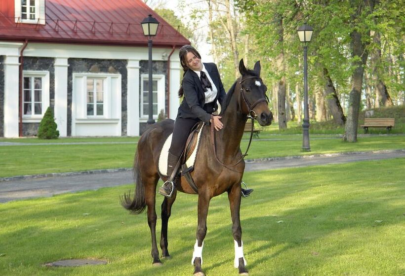 هتل Bistrampolis Manor