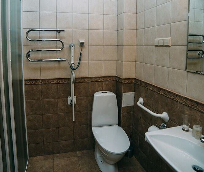 هتل Bistrampolis Manor