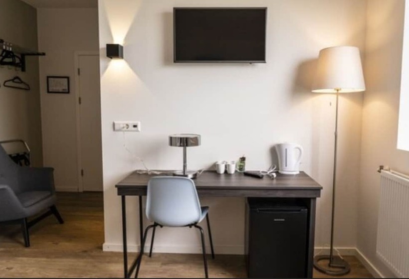 בית מלון כפרי Black Beach Guesthouse