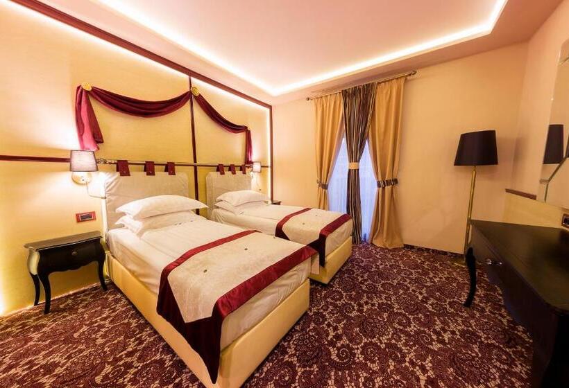 בית מלון כפרי Cardinal Domeniile Martinutzi