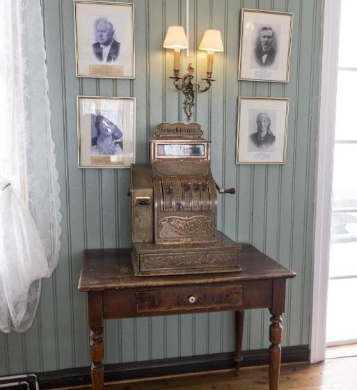 هتل Einarshúsid Guesthouse