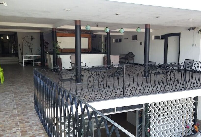 בית מלון כפרי El Dorado