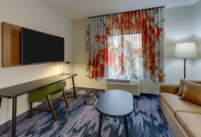 فندق Fairfield Inn & Suites By Marriott Asheville Weaverville