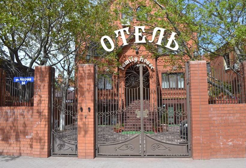 בית מלון כפרי Family House