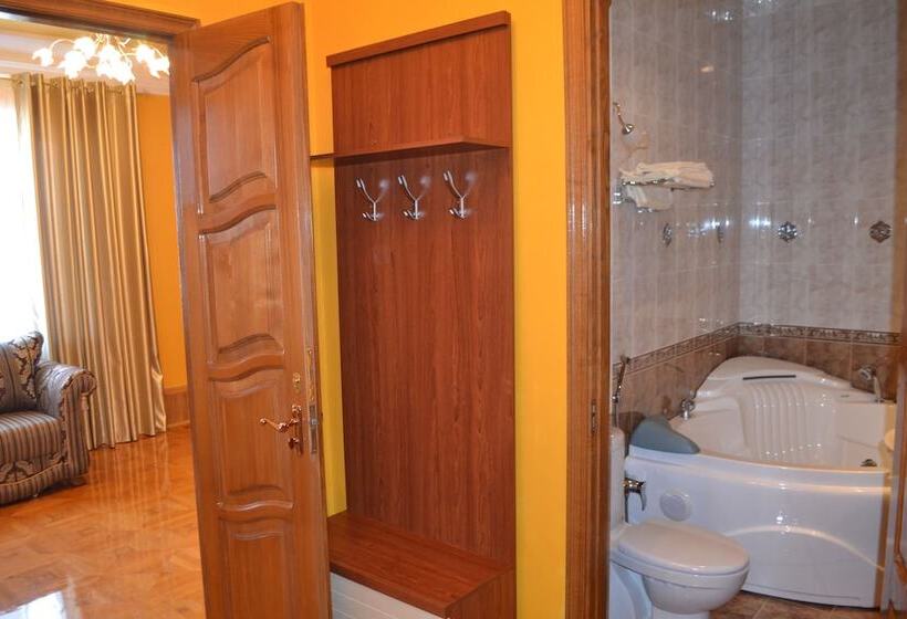 בית מלון כפרי Family House