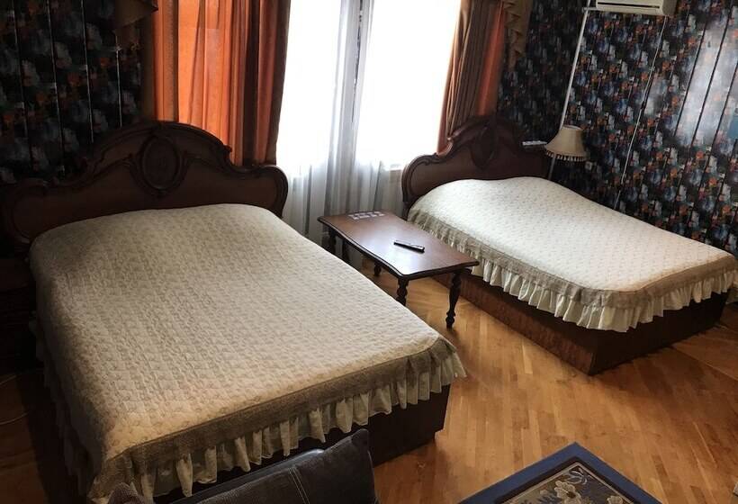 בית מלון כפרי Family House