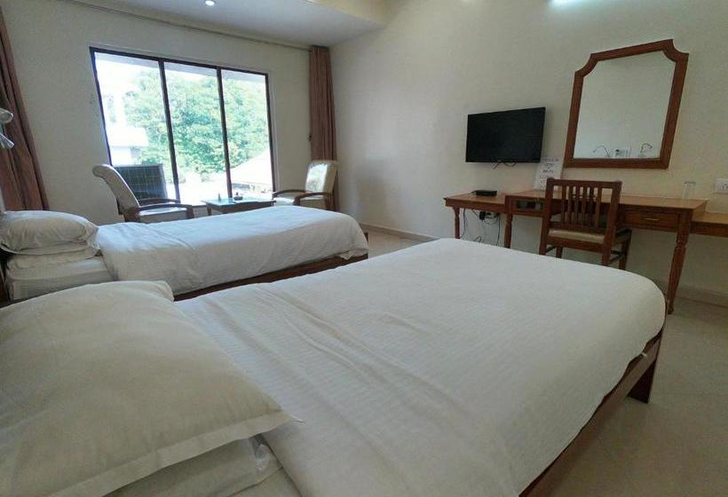 בית מלון כפרי Ganapati Palace