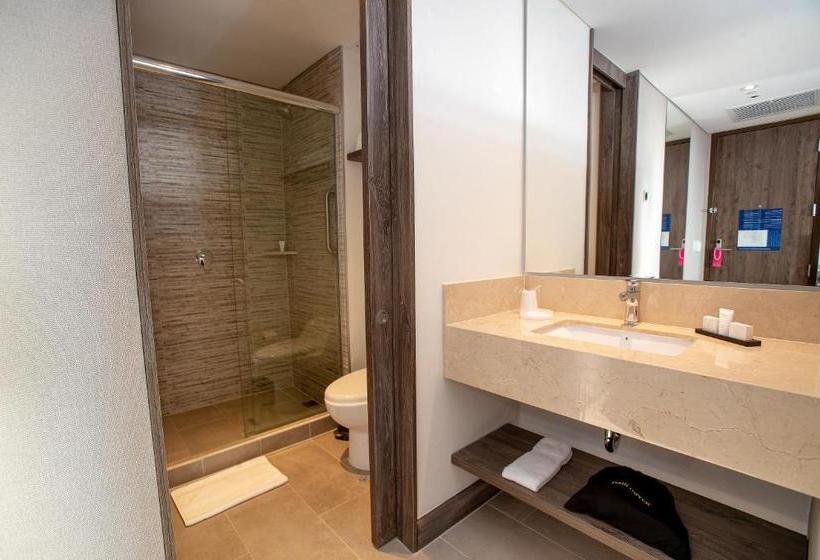 ホテル Hampton By Hilton Arequipa