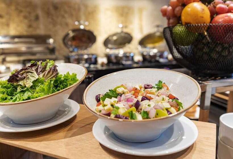 ホテル Hampton By Hilton Arequipa