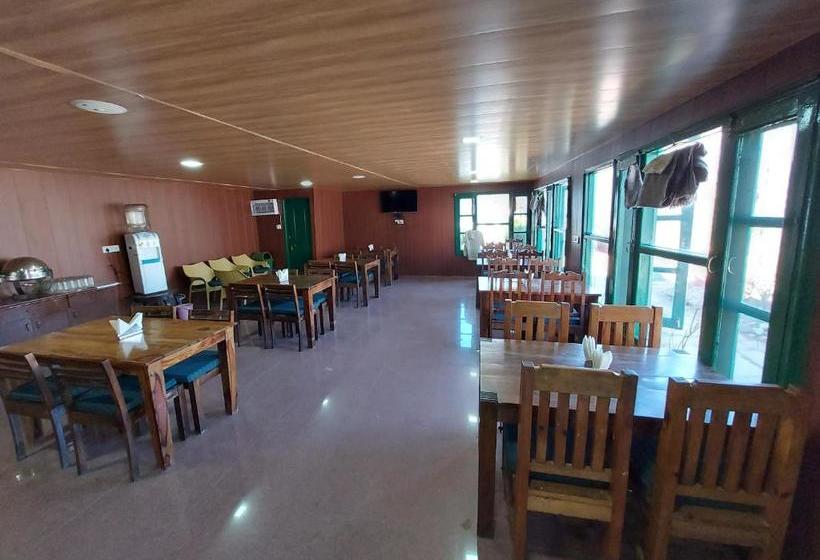 Отель Himalayan High, Auli, By Himalayan Eco Lodges