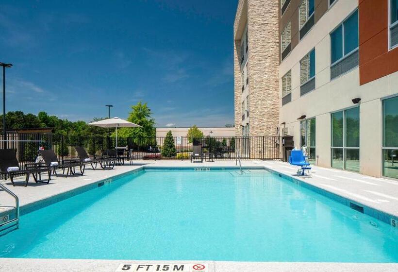 فندق Holiday Inn Express & Suites Griffin