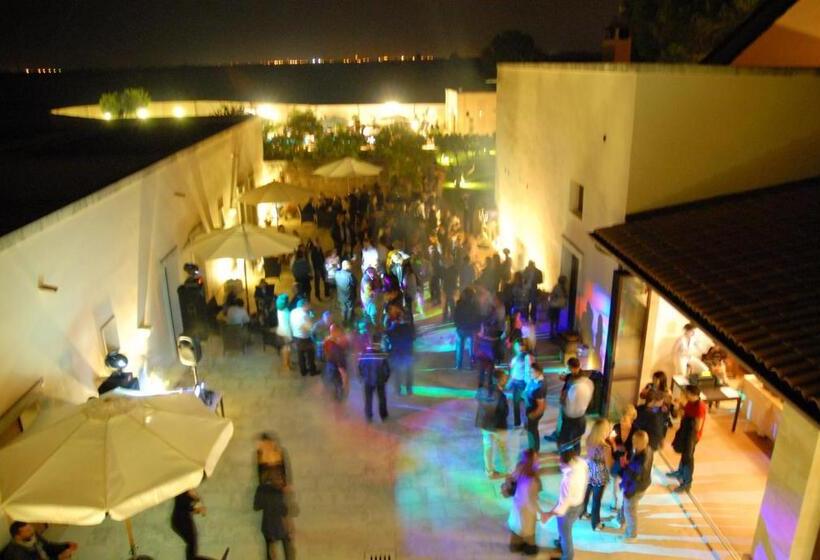 فندق Masseria Li Campi