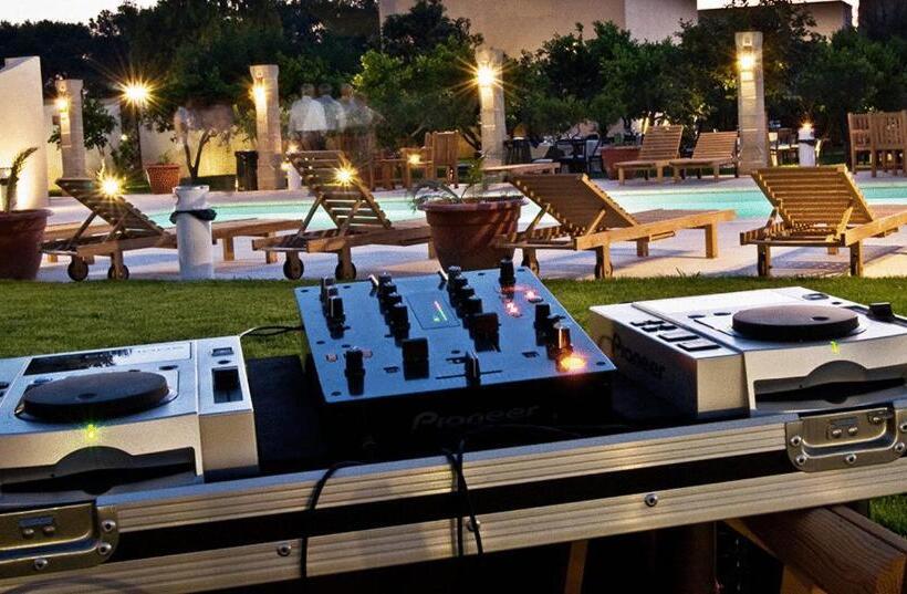 فندق Masseria Li Campi