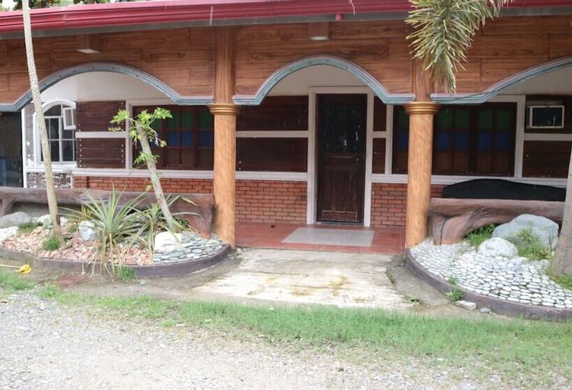 هتل Nipa Hut Resort