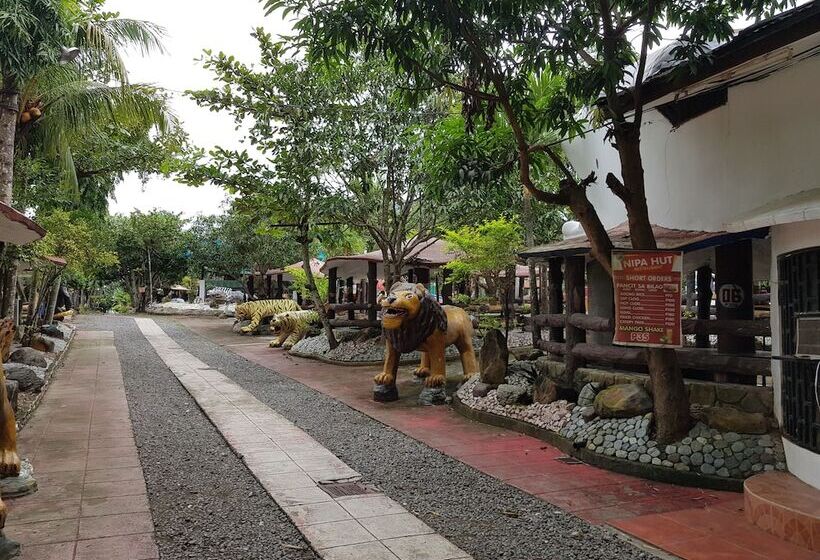 هتل Nipa Hut Resort