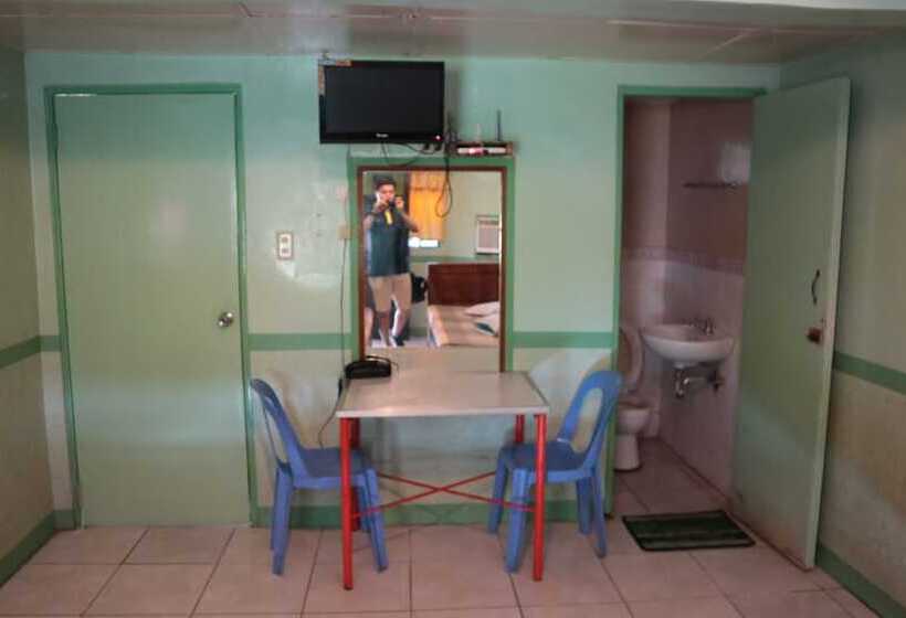 هتل Nipa Hut Resort