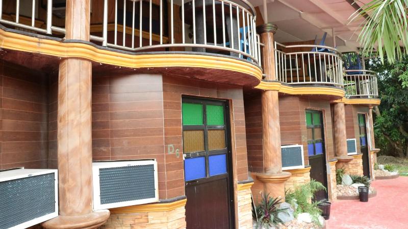 هتل Nipa Hut Resort