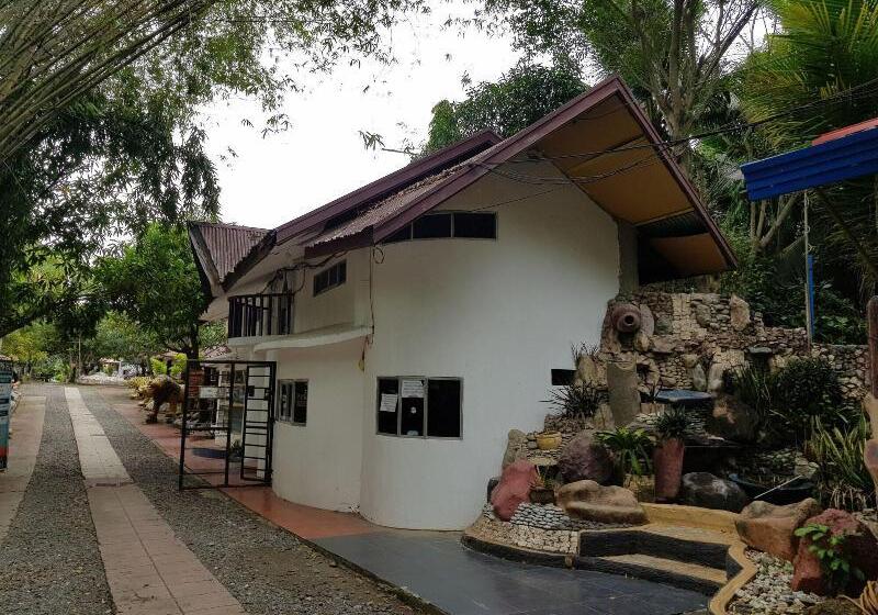 هتل Nipa Hut Resort