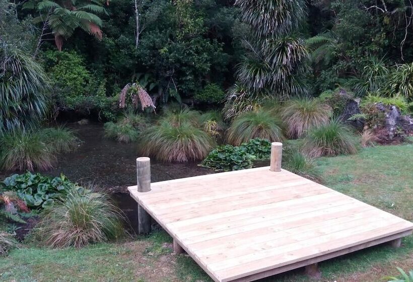 בית מלון כפרי Patuha Rainforest Retreat