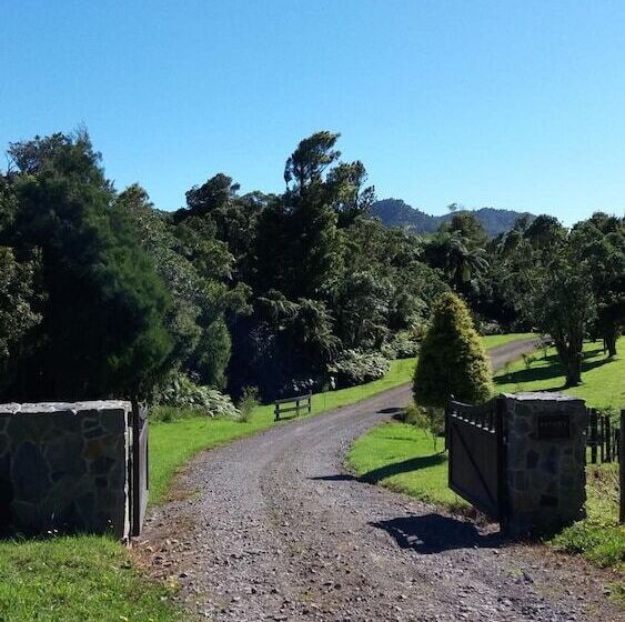 בית מלון כפרי Patuha Rainforest Retreat