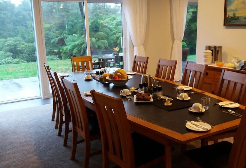 בית מלון כפרי Patuha Rainforest Retreat