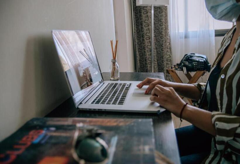 هتل Puesta Del Sol