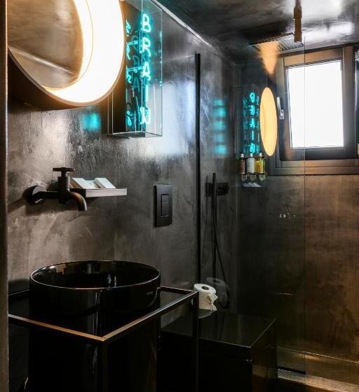 Отель She Mykonos Boutique